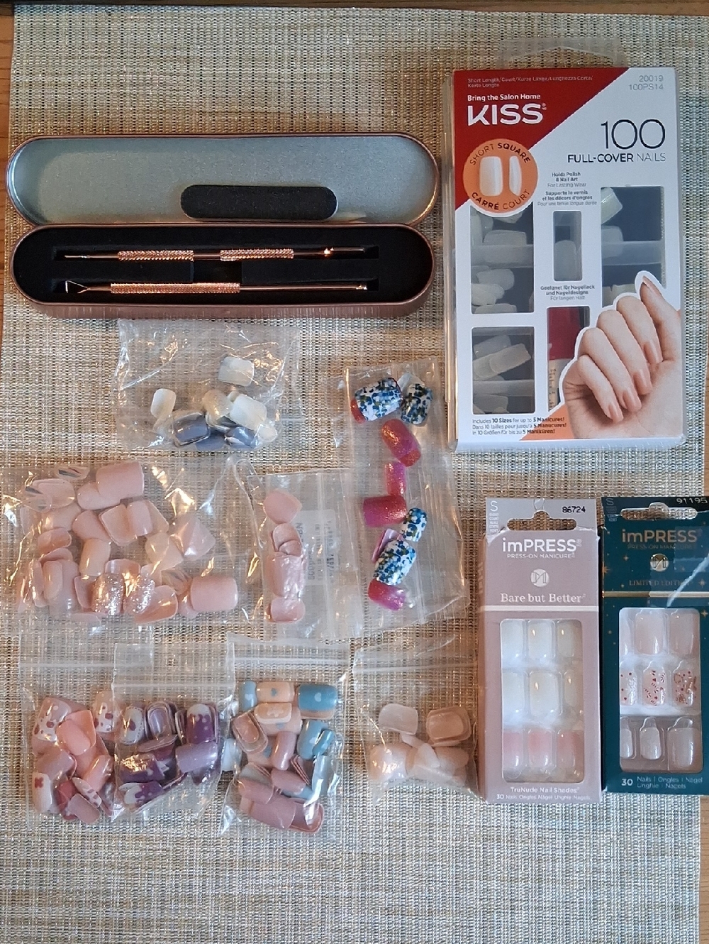 Mixed Press-On Nail Kit in Pink, Blue, White and Purple